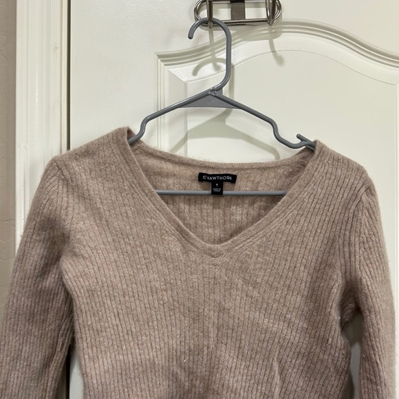 41 Hawthorn Tan V-Neck Sweater Fine-Gauge Knit - Picture 3 of 4
